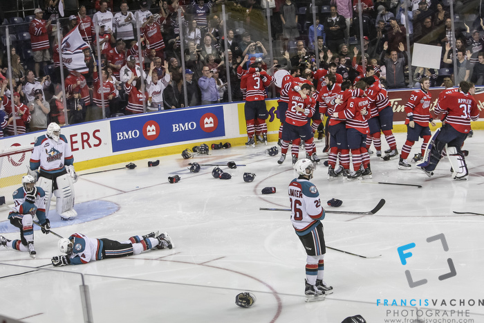 Oshawa Generals players celebrate as they are crowned Memorial Cup champions in Quebec City  on Sunday May 31, 2015. Francis Vachon/Postmedia Network